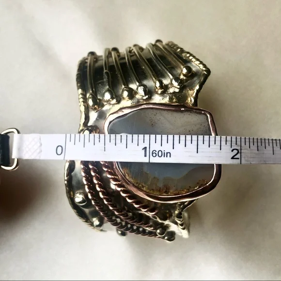 GORGEOUS Tri-Tone Gemstone Cuff - Picture 10 of 10